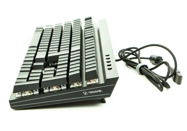 CA Gaming Shark - klawiatura na nóżkach