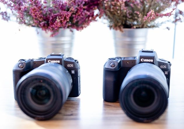 Canon EOS RP i EOS R