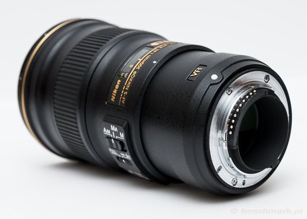 Nikkor 300 mm widok bok tył