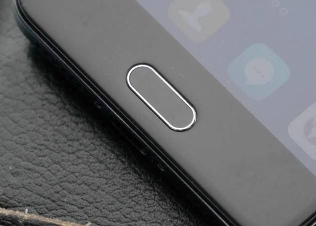 ZTE Blade V8 czytnik linii papilarnych