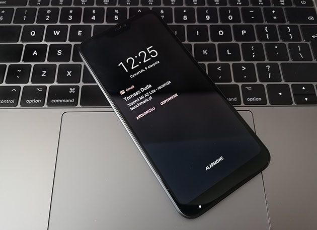 Xiaomi Mi A2 Lite - powiadomienia na zablokowanym ekranie