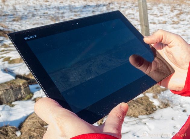 Sony Xperia S tablet ekran słońce