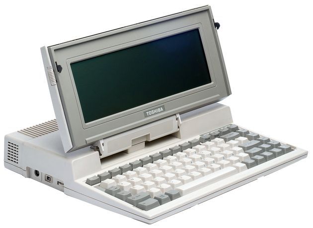 Toshiba T1100 laptop