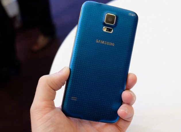 Samsung Galaxy S5 smartfon tył