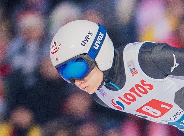 Kadr skoczek japoński