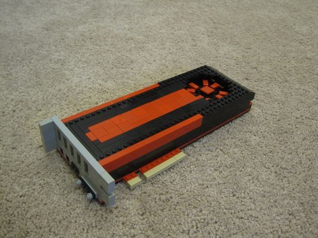 AMD Radeon HD 7970 karta graficzna z klocków LEGO zdjęcie