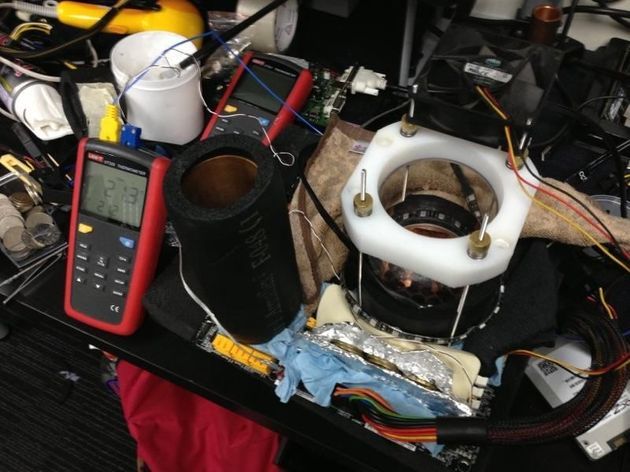 Team Group Team Xtreem podkręcanie pamięci John Lam rekord 4018 MHz platforma testowa zdjęcie