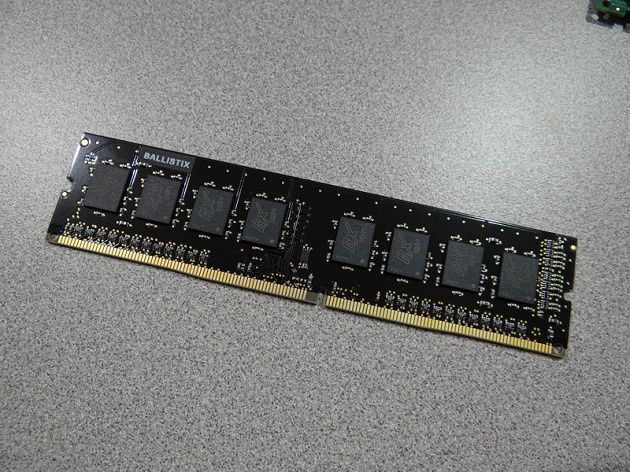 Micron Crucial Ballistix DDR4 pamięć zdjęcie prezentacja CES 2013