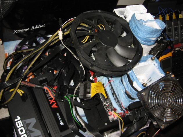 Nvidia GeForce GTX 980 Ti - konfiguracja 4-way SLI