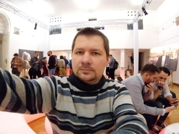 LG K10 (2017) selfie szeroki kąt