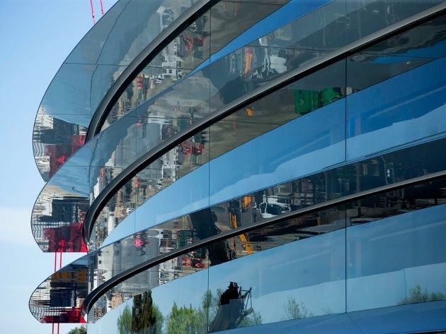 Apple Campus 2 szkło