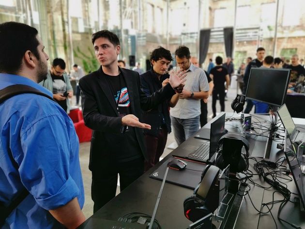 ASUS REDEFINE 2019 ROG - stoisko STRIX