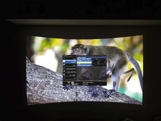 Panasonic PT-VZ570N korekta kształtu obrazu