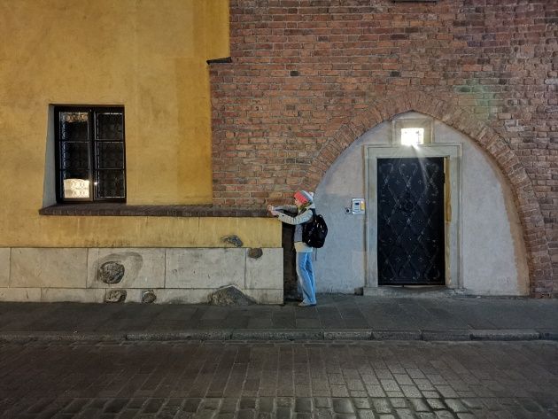 Honor View 20 - zdjęcia nocne portret z daleka