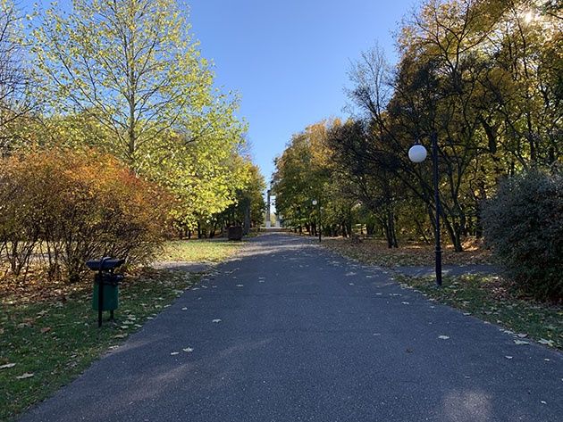 symetrycznie