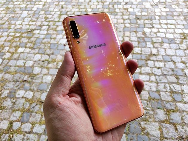 Galaxy A50 - refleksy na obudowie