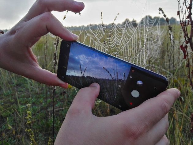 Fotografowanie smartfonem makro