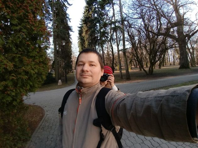 LG K10 (2017) selfie szeroki kąt