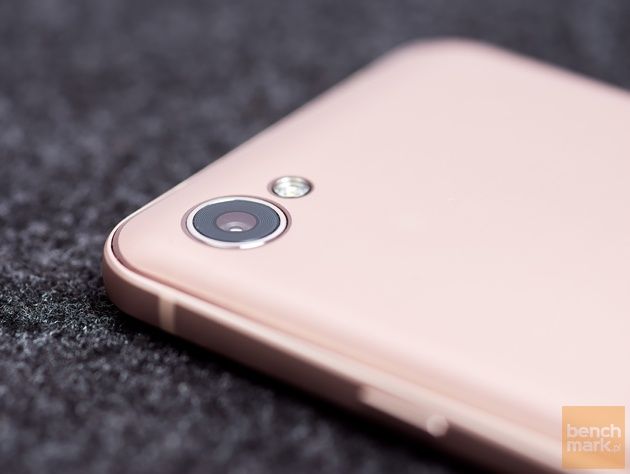 LG Q6 tylna kamera