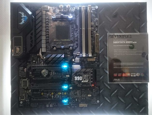 ASUS Sabertooth 990FX R3.0 płyta główna