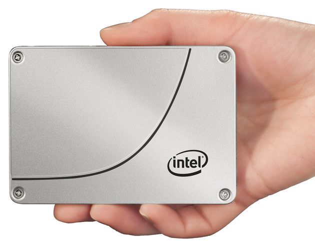 Intel SSD DC S3500 dysk zdjęcie dłoń