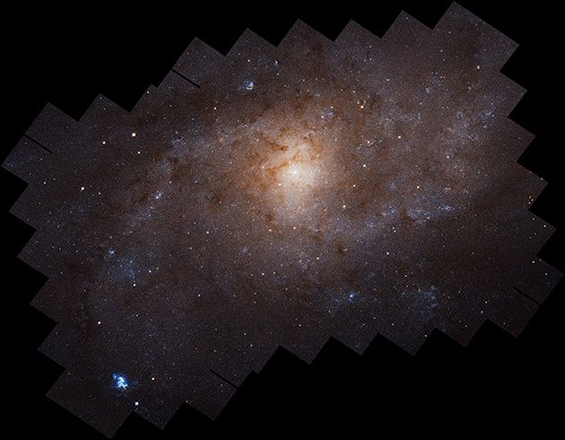 M33 mozaika