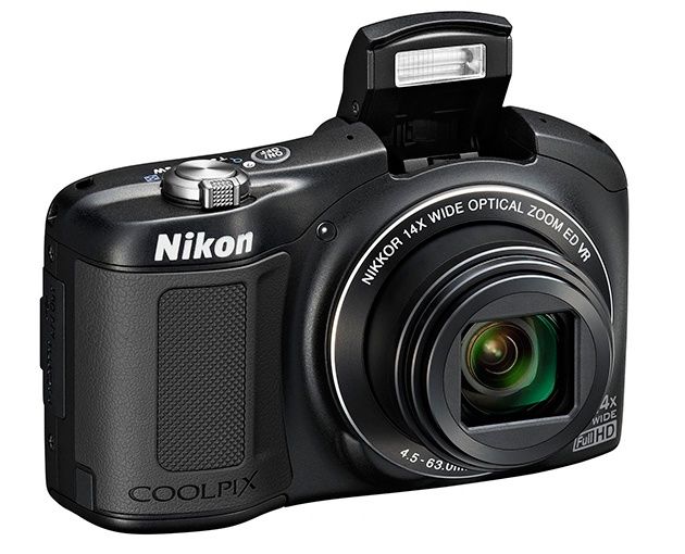 Nikon L620 widok lampa błyskowa