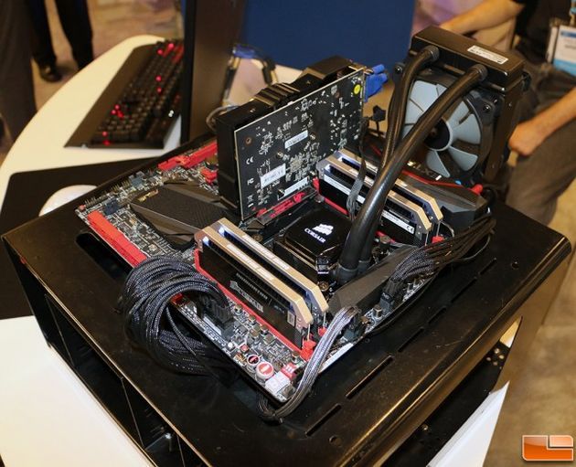 Corsair Dominator Platinum - prezentacja pamięci DDR4 3333 MHz