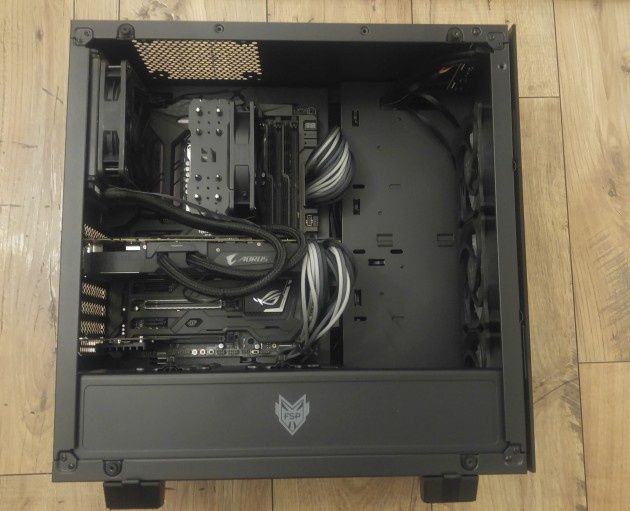FSP CMT 510 obudowa build