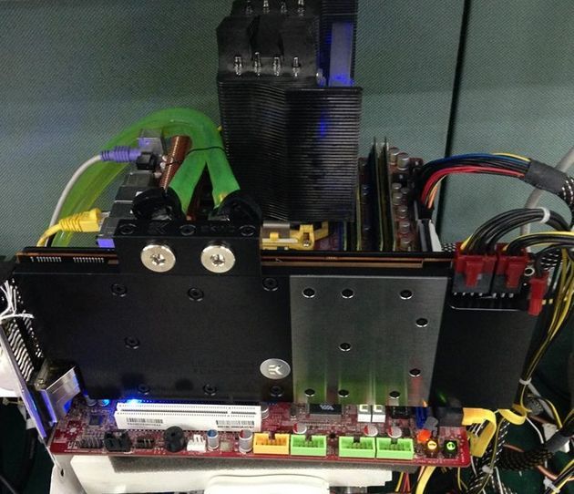 PowerColor Radeon R9 290X LCS karta graficzna zdjęcie