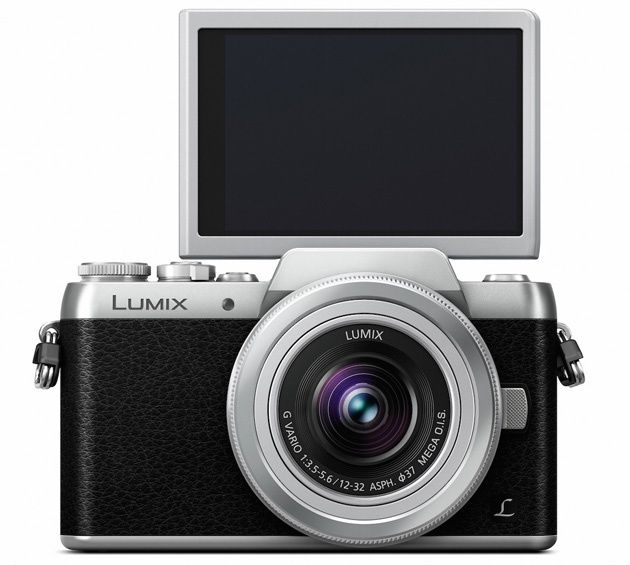Panasonic Lumix GF7 przód ekran odchylony