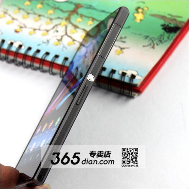 sony xperia z1 honami smartfon wygląd bok obudowy