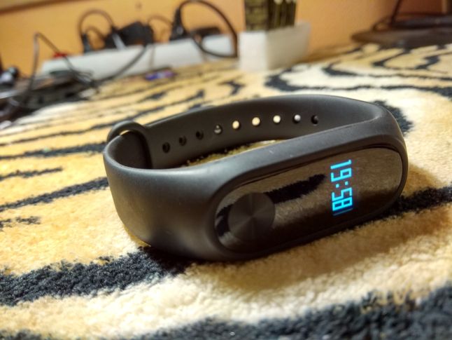 Taneczny Miesiac Z Smartband Em Analiza Mi Band 2