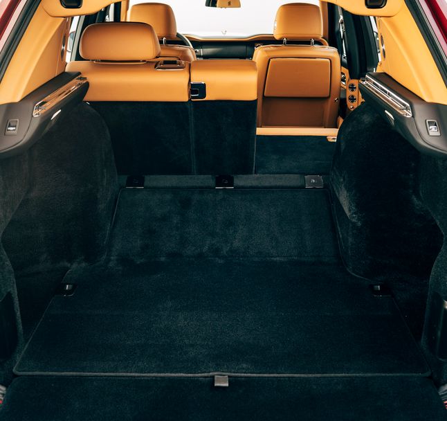 Cullinan oficjalnie wszystko o pierwszym SUVie w historii RollsRoyce'a