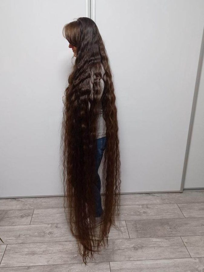 Jej włosy mają 190 cm
