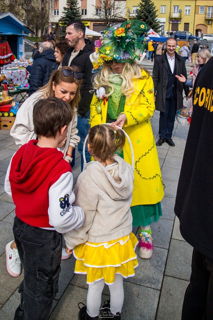 Ostrowiecki Rynek centrum wielkanocnych tradycji