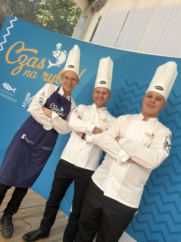 Brzostowo, uczniowie