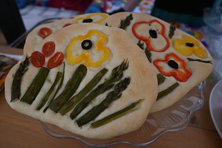 Bajkowa focaccia ze szparagami 