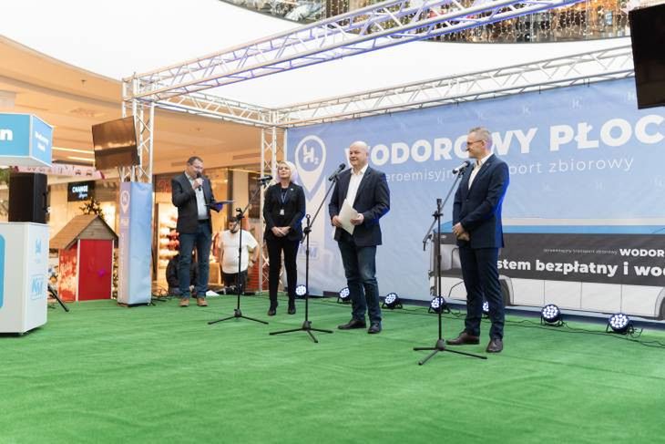 Testowy autobus wodorowy w poniedziałek wyjeżdża na ulice