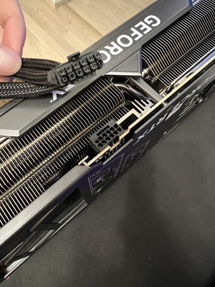 ASUS GeForce RTX 4090 TUF - problemy z zasilaniem