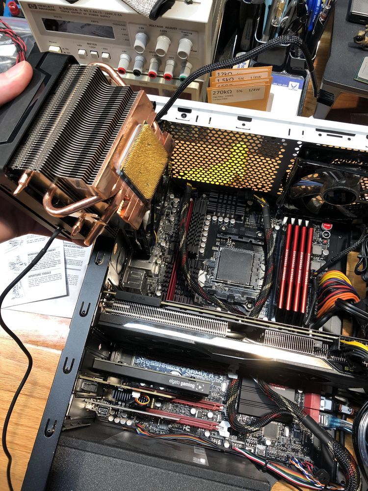 AMD - przyklejony procesor