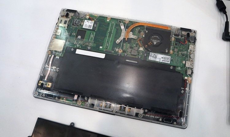 Fujitsu Lifebook UH75 / B1 laptop
