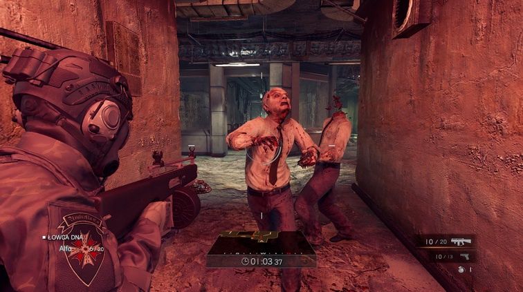 Umbrella Corps - atakujące zombie