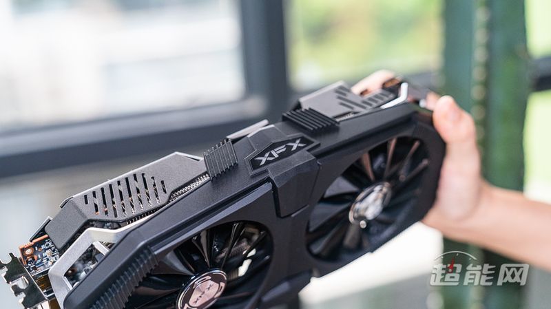 XFX Radeon RX 5700 XT