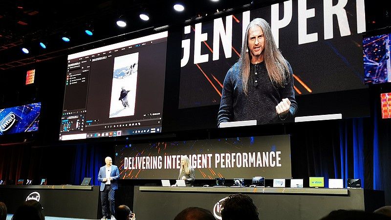 Adobe Photoshop i Premiere z funkcjami AI