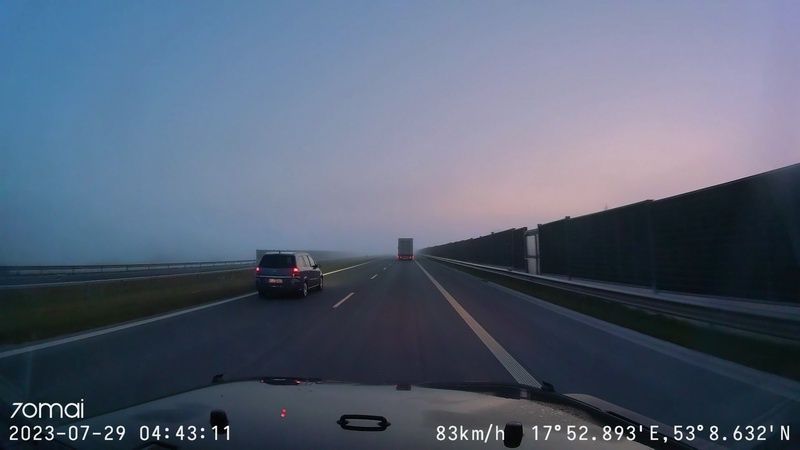 70mai A810 - zdjęcie z nagrania podczas mgły