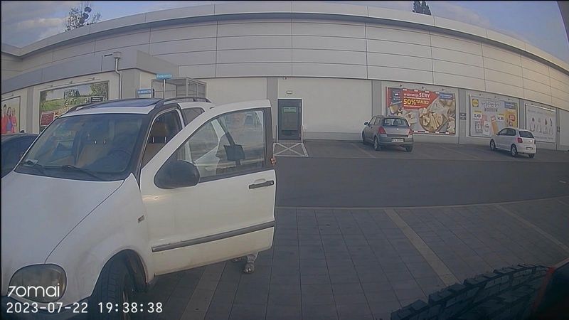 70mai A810 - tryb parkingowy (tył auta)