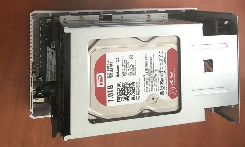 QNAP TS-351 - Z dyskami
