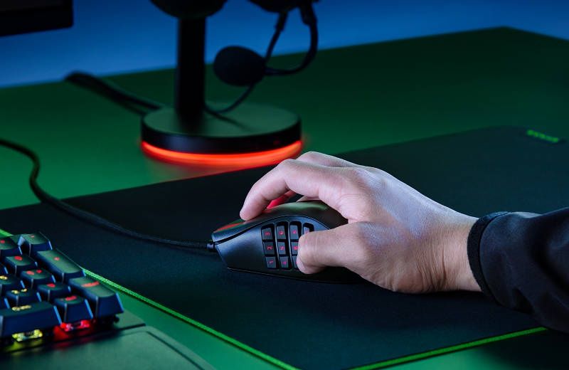 Razer Naga X bok