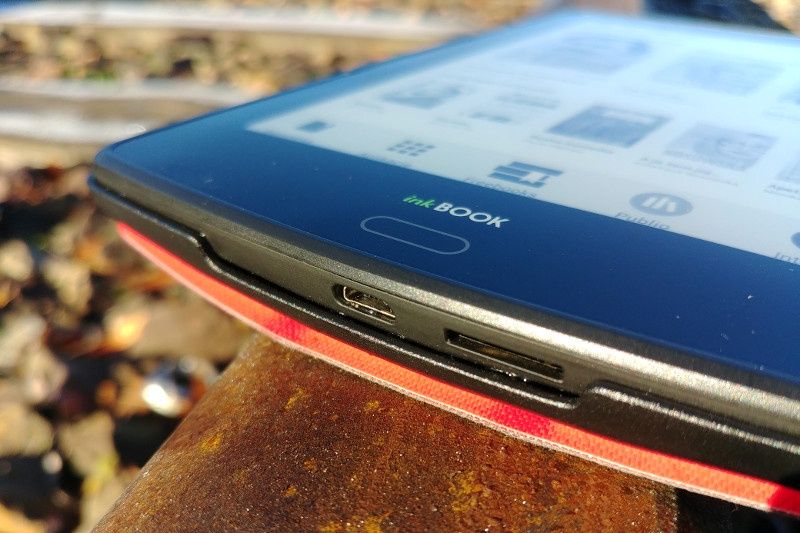 inkBook Prime HD dolna krawędź i złącza